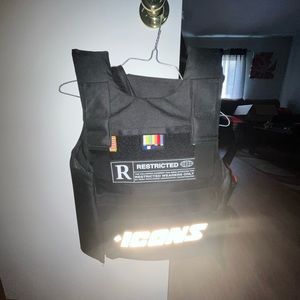 icon vest